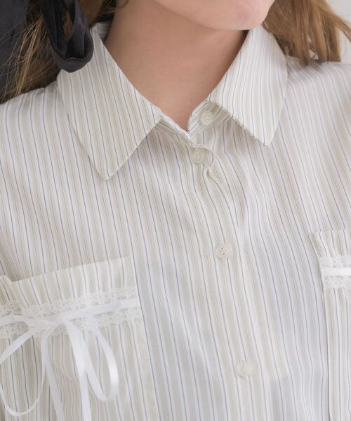 ems excite（エムズエキサイト）の「レースリボン付SH（シャツ/ブラウス・レディース・ダークブルー/ライトベージュ/ライトブルー・FREE）」の7枚目の写真