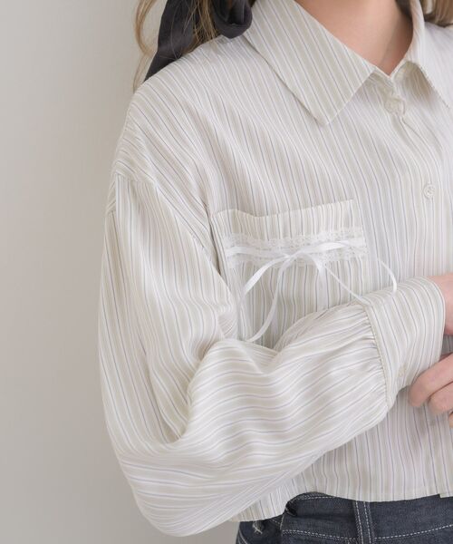 ems excite（エムズエキサイト）の「レースリボン付SH（シャツ/ブラウス・レディース・ダークブルー/ライトベージュ/ライトブルー・FREE）」の10枚目の写真