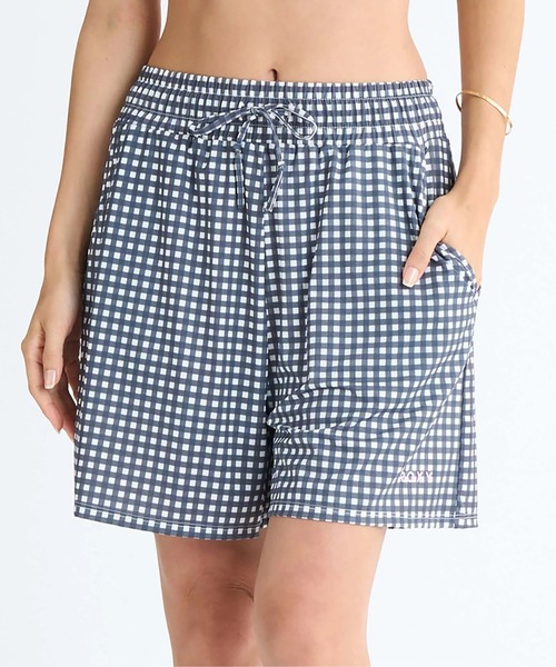 ROXY(ロキシー)の「AURORA SHORTS /ロキシーウエストゴムハイウエストキュロットボードショーツ(水着)(水着・レディース・ピンク/ブラウン/ブラック/ブラック系その他・SMALL/MEDIUM/LARGE)」の2枚目の写真