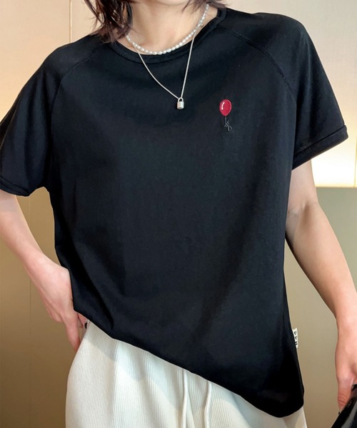 aimoha(アイモハ)の「バルーンワンポイントTシャツ (SS)(Tシャツ/カットソー・レディース・ホワイト/ブラック/ネイビー/グレー/カーキ・FREE)」の2枚目の写真