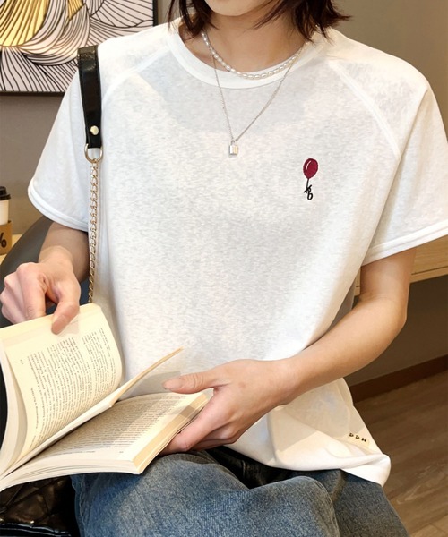 aimoha(アイモハ)の「バルーンワンポイントTシャツ (SS)(Tシャツ/カットソー・レディース・ホワイト/ブラック/ネイビー/グレー/カーキ・FREE)」の10枚目の写真