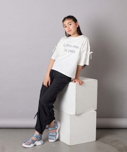 a.v.v（アーヴェヴェ）の「[20-23cm][マジックテープで簡単]軽量厚底スポサン（サンダル・キッズ・ブラック/ダークインディゴブルー・23/22/20/21）」の15枚目の写真