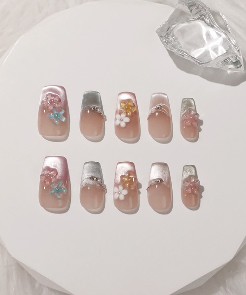 ZOZO限定デザイン】3D水光ネイルマグネットフラワーフレンチカラフル