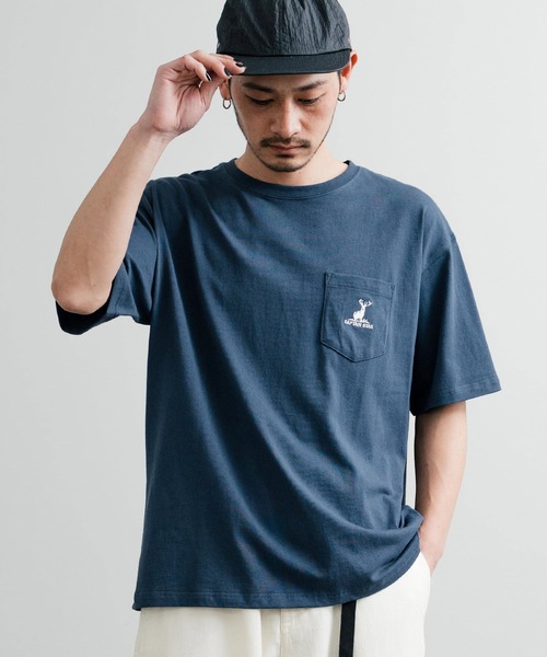 CAPTAIN STAG(キャプテンスタッグ)の「CAPTAIN STAG キャプテンスタッグ オーバーサイズ ポケット付きワンポイントロゴクルーネック半袖Tシャツ(Tシャツ/カットソー・メンズ・ブルー系/ブラック系/ブラック/イエロー/ホワイト/ホワイト系/グリーン系/グリーン/レッド/ネイビー/ブルー/杢グレー・M/LL/L)」の10枚目の写真