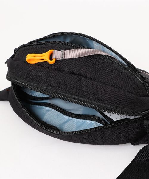 KELTY（ケルティ）の「2025年新商品【KELTY】MINI OVAL FANNY / ミニオーバルファニー（ボディバッグ/ウエストポーチ・レディース・オリーブ/ブラウン系その他/レオパード/アニマル/ダークグレー/タン/セージグリーン/その他3/その他2/その他1/ネイビー/ブラック/モカ/マスタード・ONE SIZE）」の21枚目の写真