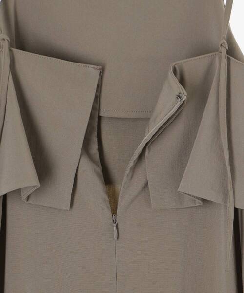 le.coeur blanc(ルクールブラン)の「RNストレッチキャミワンピース(ワンピース・レディース・モカ/ブラック・38)」の10枚目の写真