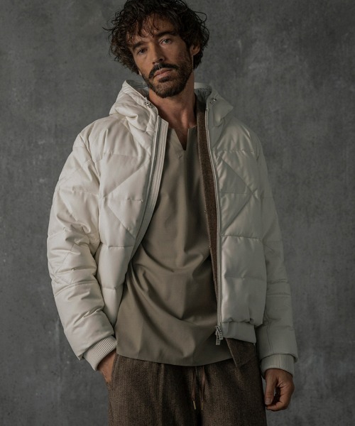 C DIEM（カルペディエム）の「mj10785-Leather Down Deformed Diaquilt Jacket レザーダウンジャケット（ダウンジャケット/コート・メンズ・ブラック/ホワイト・M/L/XL）」の2枚目の写真