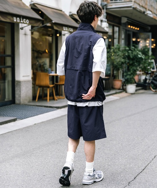 UMBRO（アンブロ）の「UMBRO アンブロ 別注コラボ ルーズシルエット裏メッシュスタンドネックワンポイントロゴ刺繍ナイロンベスト セットアップ可能（ベスト・メンズ・チャコール/ブラック/ネイビー・M/L/XL）」の17枚目の写真