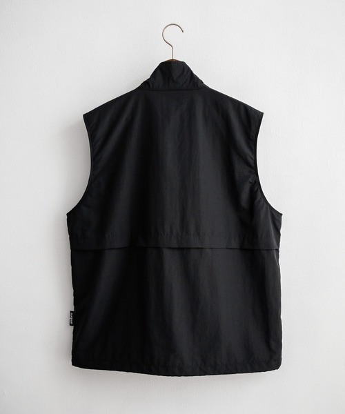 UMBRO（アンブロ）の「UMBRO アンブロ 別注コラボ ルーズシルエット裏メッシュスタンドネックワンポイントロゴ刺繍ナイロンベスト セットアップ可能（ベスト・メンズ・チャコール/ブラック/ネイビー・M/L/XL）」の20枚目の写真
