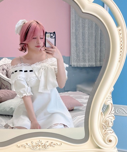 Ank Rouge(アンクルージュ)の「リボンオフショルカットOP(ワンピース・レディース・ホワイト/ブラック/ピンク・M)」の6枚目の写真