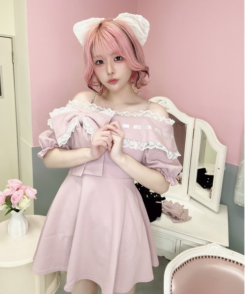 Ank Rouge(アンクルージュ)の「リボンオフショルカットOP(ワンピース・レディース・ホワイト/ブラック/ピンク・M)」の4枚目の写真