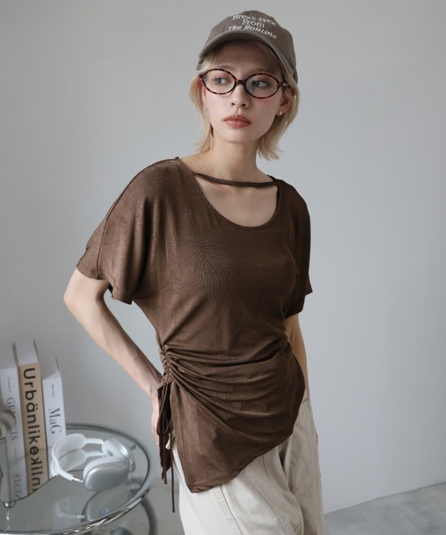 Ulysses(ユリシス)の「サイドギャザーアシメデザイントップス(Tシャツ/カットソー・レディース・ブラウン/グレー/ベージュ・M/S)」の8枚目の写真