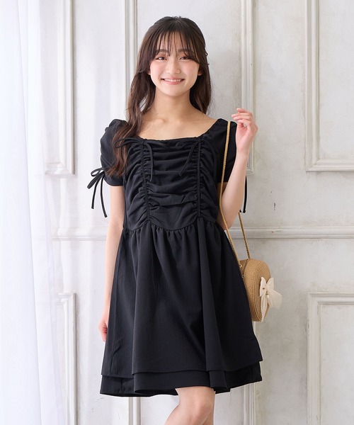 Amourire girl（アムリールガール）の「袖2WAYシャーリングリボンワンピース（ワンピース・キッズ・ブラック/サックスブルー・130cm/140cm/150cm/160cm）」の4枚目の写真