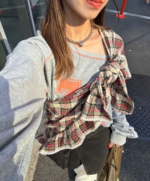 CIAOPANIC(チャオパニック)の「【ドット/チェック】マルチWAYフリルビッグスカーフ(バンダナ/スカーフ・レディース・グリーン/ブラック/ベージュ/レッド/ベージュ系その他/レッド系その他/ネイビー/パープル/ブラック系その他/ホワイト・ONE SIZE)」の6枚目の写真