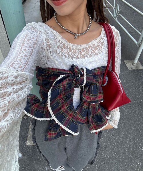 CIAOPANIC(チャオパニック)の「【ドット/チェック】マルチWAYフリルビッグスカーフ(バンダナ/スカーフ・レディース・グリーン/ブラック/ベージュ/レッド/ベージュ系その他/レッド系その他/ネイビー/パープル/ブラック系その他/ホワイト・ONE SIZE)」の7枚目の写真