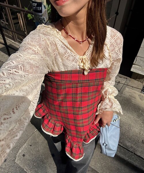 CIAOPANIC(チャオパニック)の「【ドット/チェック】マルチWAYフリルビッグスカーフ(バンダナ/スカーフ・レディース・グリーン/ブラック/ベージュ/レッド/ベージュ系その他/レッド系その他/ネイビー/パープル/ブラック系その他/ホワイト・ONE SIZE)」の10枚目の写真