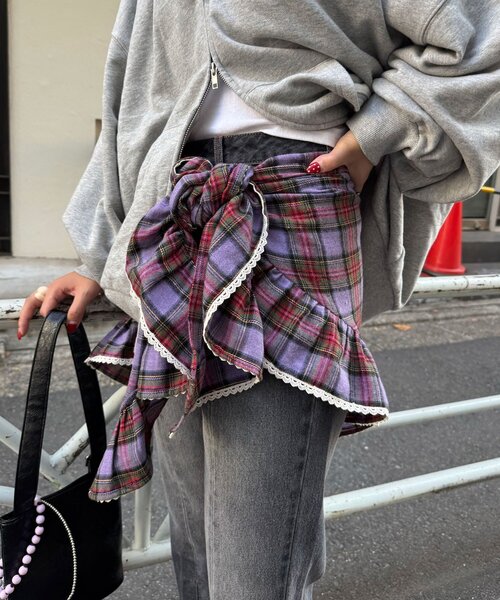 CIAOPANIC(チャオパニック)の「【ドット/チェック】マルチWAYフリルビッグスカーフ(バンダナ/スカーフ・レディース・グリーン/ブラック/ベージュ/レッド/ベージュ系その他/レッド系その他/ネイビー/パープル/ブラック系その他/ホワイト・ONE SIZE)」の12枚目の写真