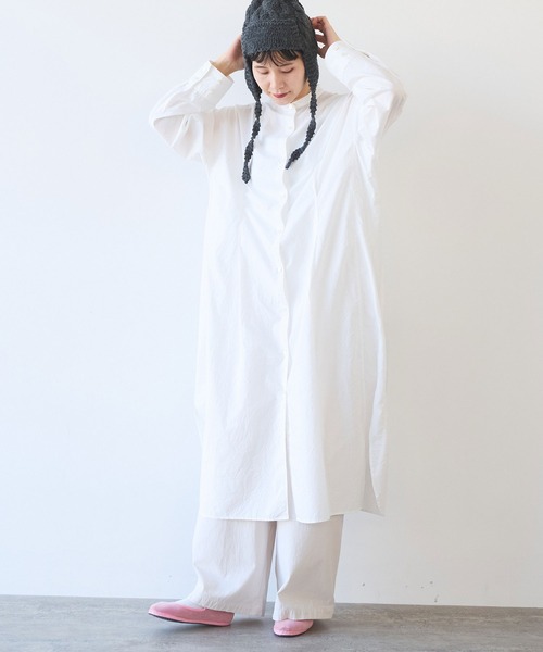 yuni（ユニ　）の「コットンキャッチワッシャー　タックシャツワンピース（シャツワンピース・レディース・ブルー/ホワイト/イエロー/ライラック/ブラック/ダークブラウン・FREE）」の2枚目の写真