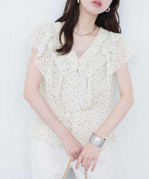 natural couture（ナチュラルクチュール）の「フリルVネックブラウス（シャツ/ブラウス・レディース・その他1/その他2/ブラウン/オフホワイト/ブラック・FREE）」の18枚目の写真