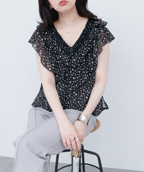 natural couture（ナチュラルクチュール）の「フリルVネックブラウス（シャツ/ブラウス・レディース・その他1/その他2/ブラウン/オフホワイト/ブラック・FREE）」の22枚目の写真