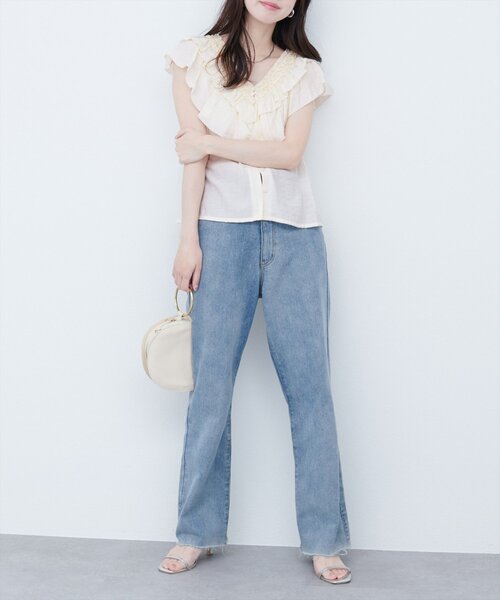 natural couture（ナチュラルクチュール）の「フリルVネックブラウス（シャツ/ブラウス・レディース・その他1/その他2/ブラウン/オフホワイト/ブラック・FREE）」の9枚目の写真