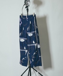 レディースのパンツ（ブルー・ネイビー/青色系・花柄