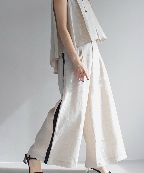 TITE IN THE STORE(ティテ インザ ストア)の「リネンサイドラインワイドパンツ(その他パンツ・レディース・ベージュ・38)」の8枚目の写真