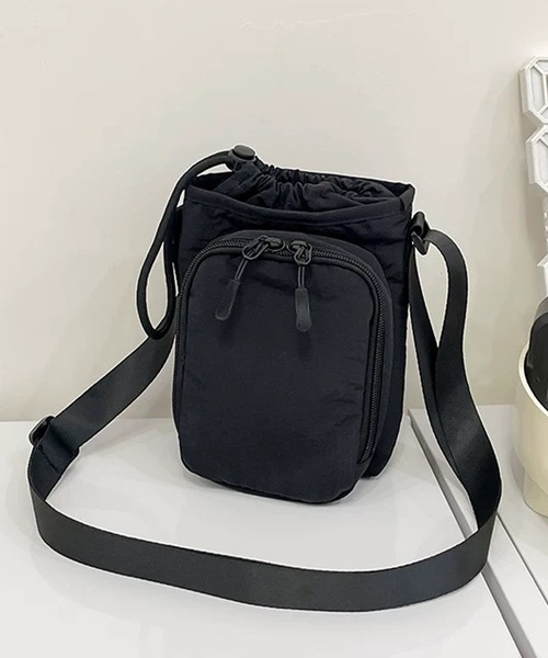 shopnikoniko(ショップニコニコ)の「ボトルホルダー ショルダー ストラップ 斜め掛け ペットボトル 巾着 ポーチ付き ショルダーバッグ(ショルダーバッグ・レディース・ブラック/ブルー/アイボリー・フリー)」の6枚目の写真