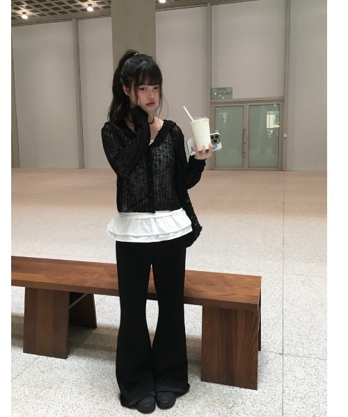 anyonemore（エニワンモア）の「テープヤーン透かし編みクロップドフードニットカーディガン（カーディガン/ボレロ・レディース・アイボリー/ブラック/カーキ・FREE）」の21枚目の写真