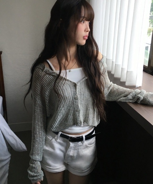 anyonemore（エニワンモア）の「テープヤーン透かし編みクロップドフードニットカーディガン（カーディガン/ボレロ・レディース・アイボリー/ブラック/カーキ・FREE）」の13枚目の写真