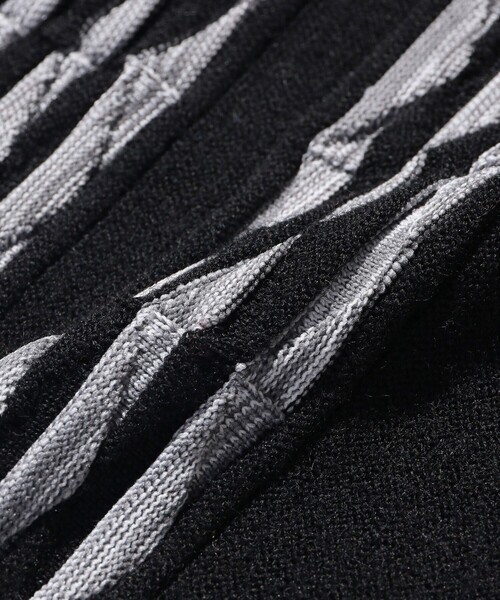 BEAMS PLUS(ビームスプラス)の「14ゲージ ボーンストライプ ニット ポロシャツ(ポロシャツ・メンズ・オリーブ/ブラック/ネイビー/ブラウン・XL/L/M/S)」の10枚目の写真