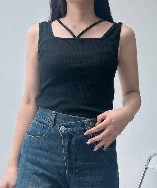 AS KNOW AS plus（アズノゥアズプラス）の「●前後2WAY スクエアホルタータンクトップ（タンクトップ・レディース・チャコールグレー/ブラック/オフホワイト・FREE）」の3枚目の写真