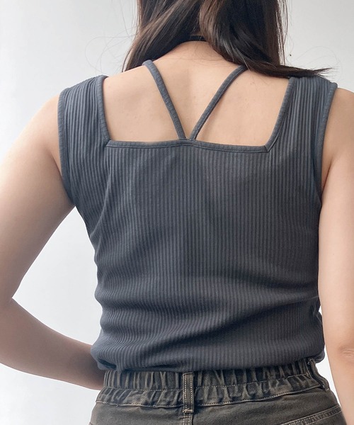 AS KNOW AS plus（アズノゥアズプラス）の「●前後2WAY スクエアホルタータンクトップ（タンクトップ・レディース・チャコールグレー/ブラック/オフホワイト・FREE）」の8枚目の写真