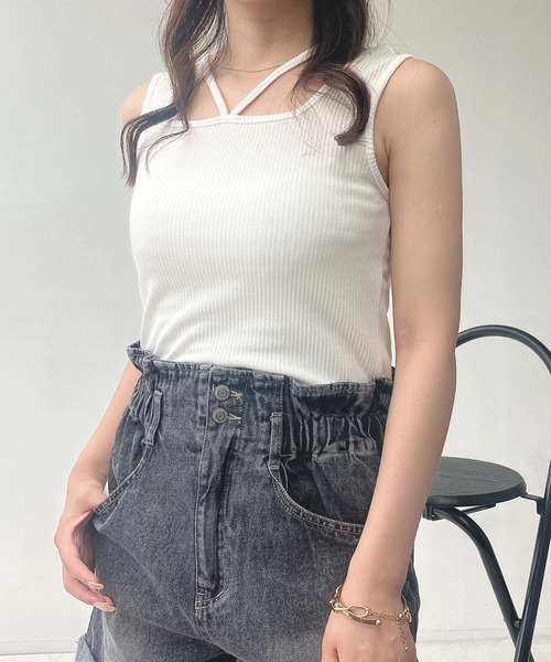 AS KNOW AS plus（アズノゥアズプラス）の「●前後2WAY スクエアホルタータンクトップ（タンクトップ・レディース・チャコールグレー/ブラック/オフホワイト・FREE）」の16枚目の写真