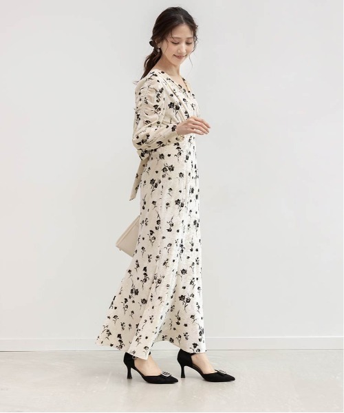 RANDA（ランダ）の「ビジューパーツストラップパンプス（パンプス・レディース・グレー/ブラック/アイボリー・S/M/LL/L）」の11枚目の写真