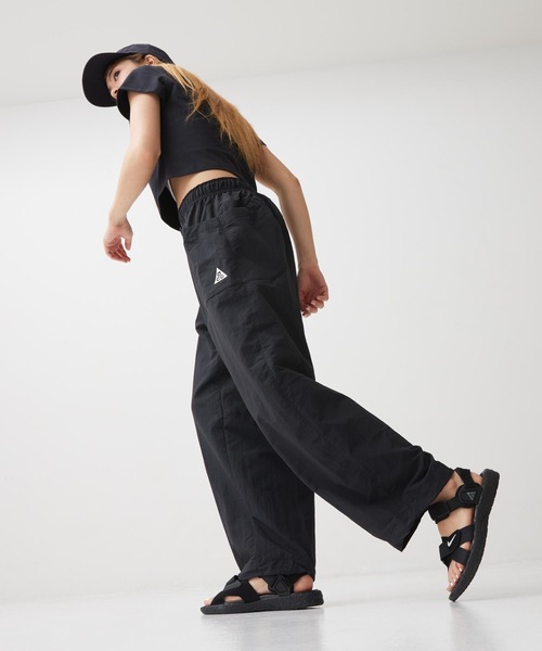 ACG（エィシージー）の「ACG エア デシューツ+ サンダル / ACG Air Deschutz+ Sandals DO8951-001 Black（サンダル・メンズ・ブラック・25/30/29/28/27/26/24）」の3枚目の写真