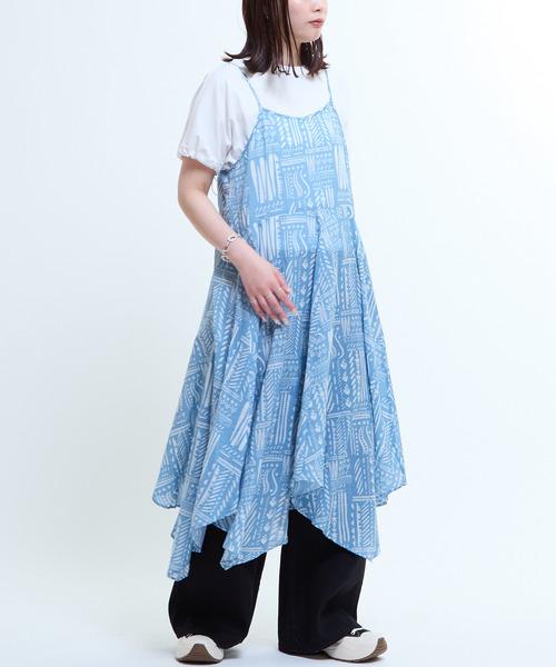 CONVERSE TOKYO(コンバーストウキョウ)の「BLOCK PRINT CAMISOLE DRESS(ワンピース・レディース・サックスブルー/ベージュ/ネイビー・FREE)」の22枚目の写真
