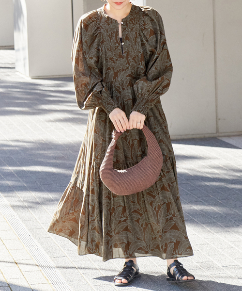 JOURNAL STANDARD(ジャーナルスタンダード)の「《追加4》オリエンタルマキシワンピース(ワンピース・レディース・ブルー/ブラウン/ブラック・FREE)」の3枚目の写真