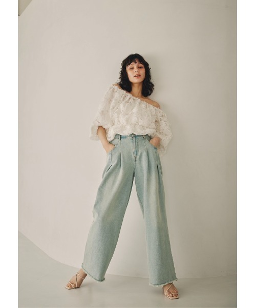 NOTREemor(ノートルエモア)の「flower jacquard puff sleeve top(Tシャツ/カットソー・レディース・ホワイト/ブラック・FREE)」の6枚目の写真