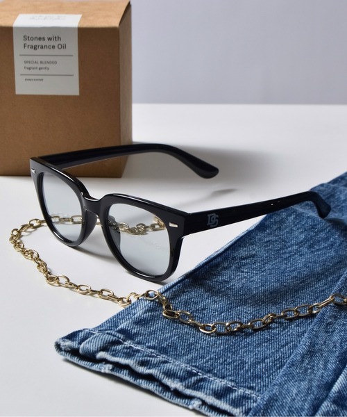 DOUBLE STEAL(ダブルスティール)の「DOUBLE STEALカラーレンズサングラス(ウェリントン・ボストン)(サングラス・メンズ・ブルー系1/イエロー系1/ブラック系1/グレー系1/ブラック系2/ベージュ系1/グリーン系1/ブルー系2/クリア/グレー系2/グレー系3/ブラウン系1・FREE)」の4枚目の写真