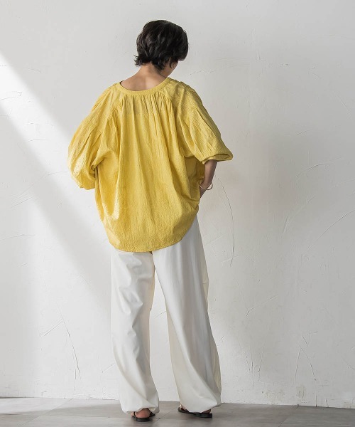 MAYSON GREY(メイソングレイ)の「ペイズリー柄総刺繍綿ボイルギャザーブラウス≪手洗い可能≫(シャツ/ブラウス・レディース・オフホワイト・M)」の9枚目の写真