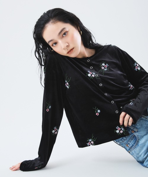 Muscat(マスカット)の「フラワーエンブロイダリー ベロアカーデ(カーディガン/ボレロ・レディース・ブラック/ダークブラウン・F)」の14枚目の写真