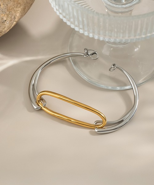 blackdia ocean(ブラックダイヤオーシャン)の「blackdia ocean レクタングル バイカラーバングル(バングル/リストバンド・レディース・シルバー×ゴールド・FREE)」の5枚目の写真