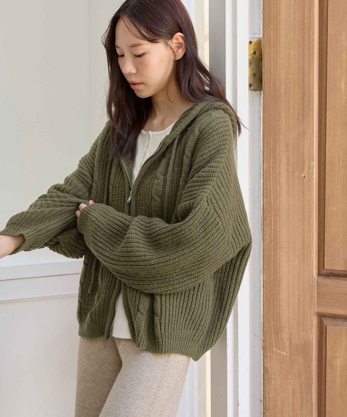 CHAN ME（チャンミ）の「ツイストニットパーカー（パーカー・レディース・カーキ/チャコールグレー/ベージュ・LARGE/MEDIUM/SMALL）」の6枚目の写真