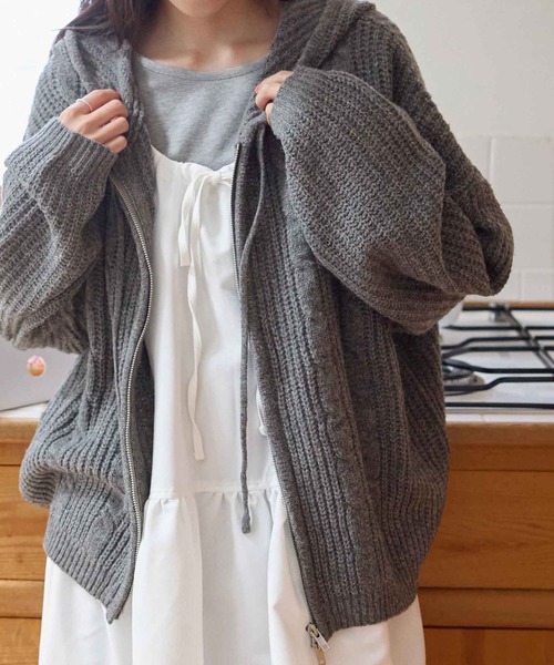 CHAN ME（チャンミ）の「ツイストニットパーカー（パーカー・レディース・カーキ/チャコールグレー/ベージュ・LARGE/MEDIUM/SMALL）」の9枚目の写真