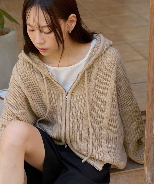 CHAN ME（チャンミ）の「ツイストニットパーカー（パーカー・レディース・カーキ/チャコールグレー/ベージュ・LARGE/MEDIUM/SMALL）」の17枚目の写真