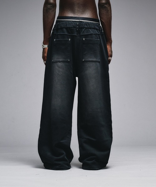 ANDER HUNK(アンダーハンク)の「Studs Design Sweat Pants / スタッズデザインスウェットパンツ(スウェットパンツ・メンズ・ブラック系/バーガンディー/ブラック・LARGE/MEDIUM/SMALL)」の5枚目の写真