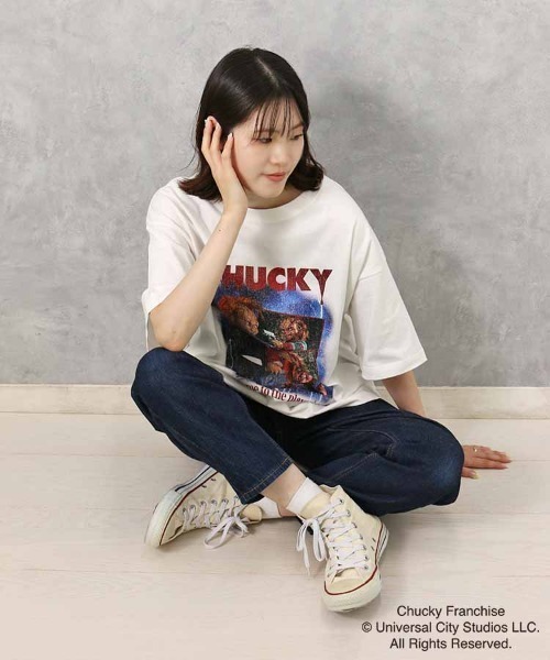 Bleu Bleuet（ブルーブルーエ）の「CHUCKYポスター風Tシャツ（Tシャツ/カットソー・レディース・ブラック/ホワイト・MEDIUM）」の6枚目の写真