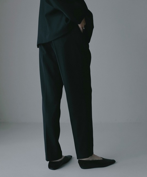 MANOF（マノフ）の「HIGH WAIST TAPERED PANTS（その他パンツ・レディース・ベージュ/ブラック・S/M）」の8枚目の写真