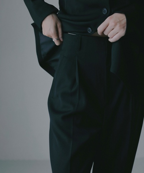 MANOF（マノフ）の「HIGH WAIST TAPERED PANTS（その他パンツ・レディース・ベージュ/ブラック・S/M）」の10枚目の写真